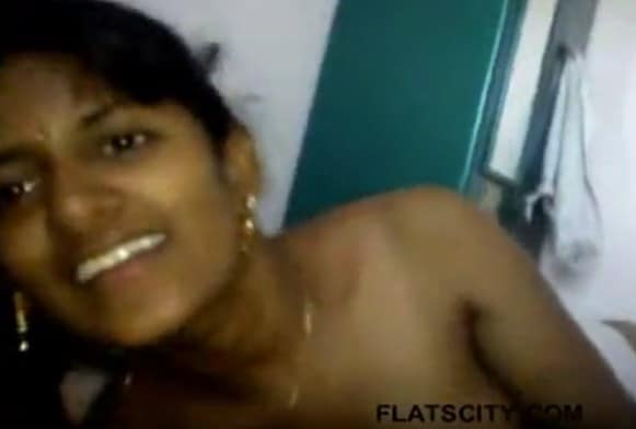 south indian college girl Rani getting nude caught by BF leaked video