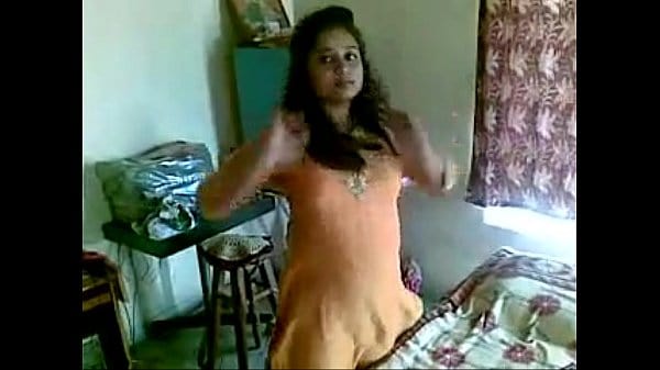 Desi indian Girl Exposed nude for first time infront cam