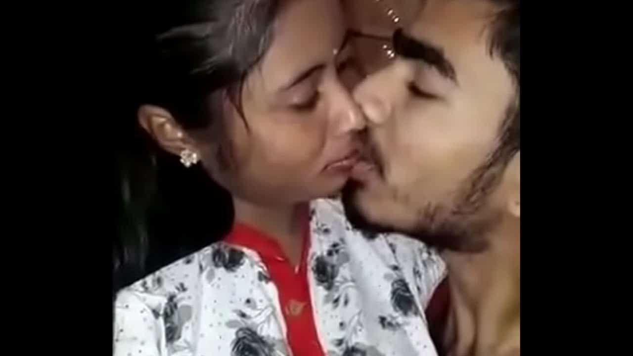 college lovers kissing with standing sex mms