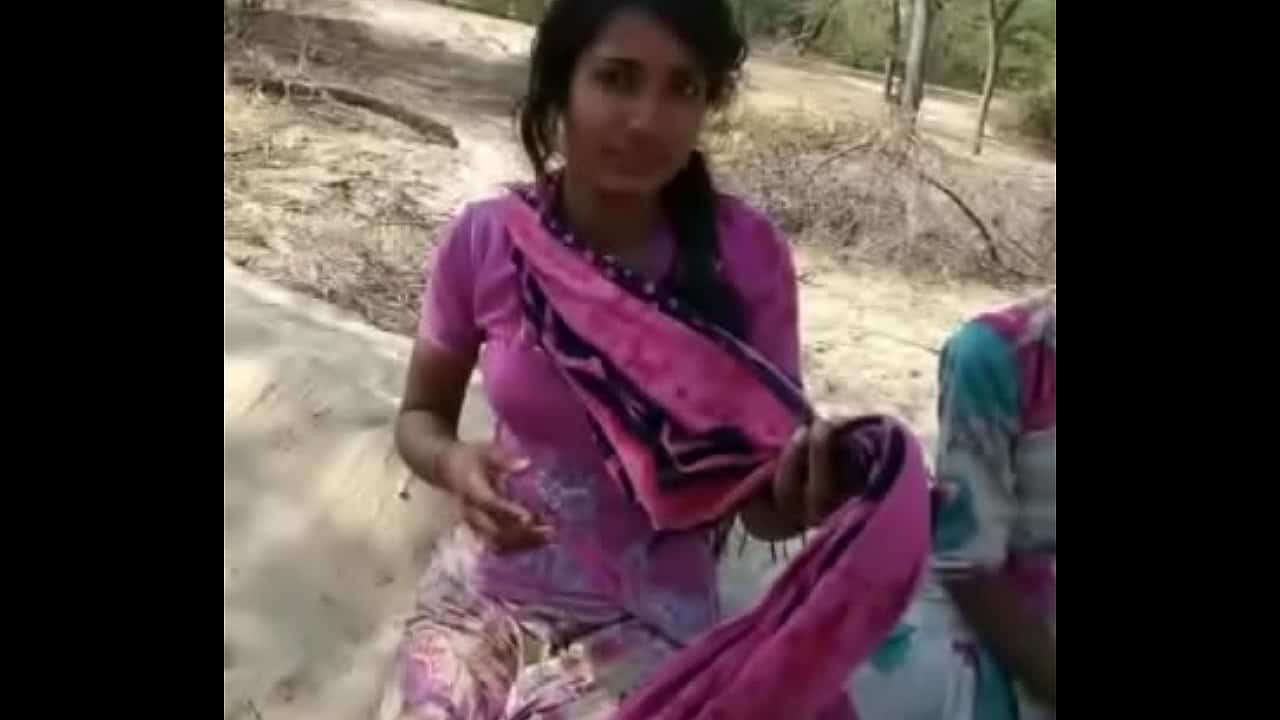 desi Indian village girl sex in public xxx mms