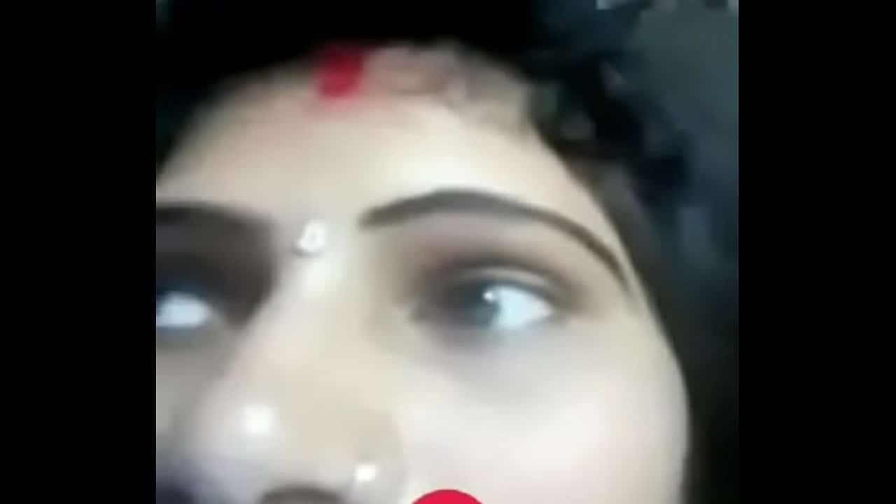 desi bhabhi doing whasapp video call sex with lover