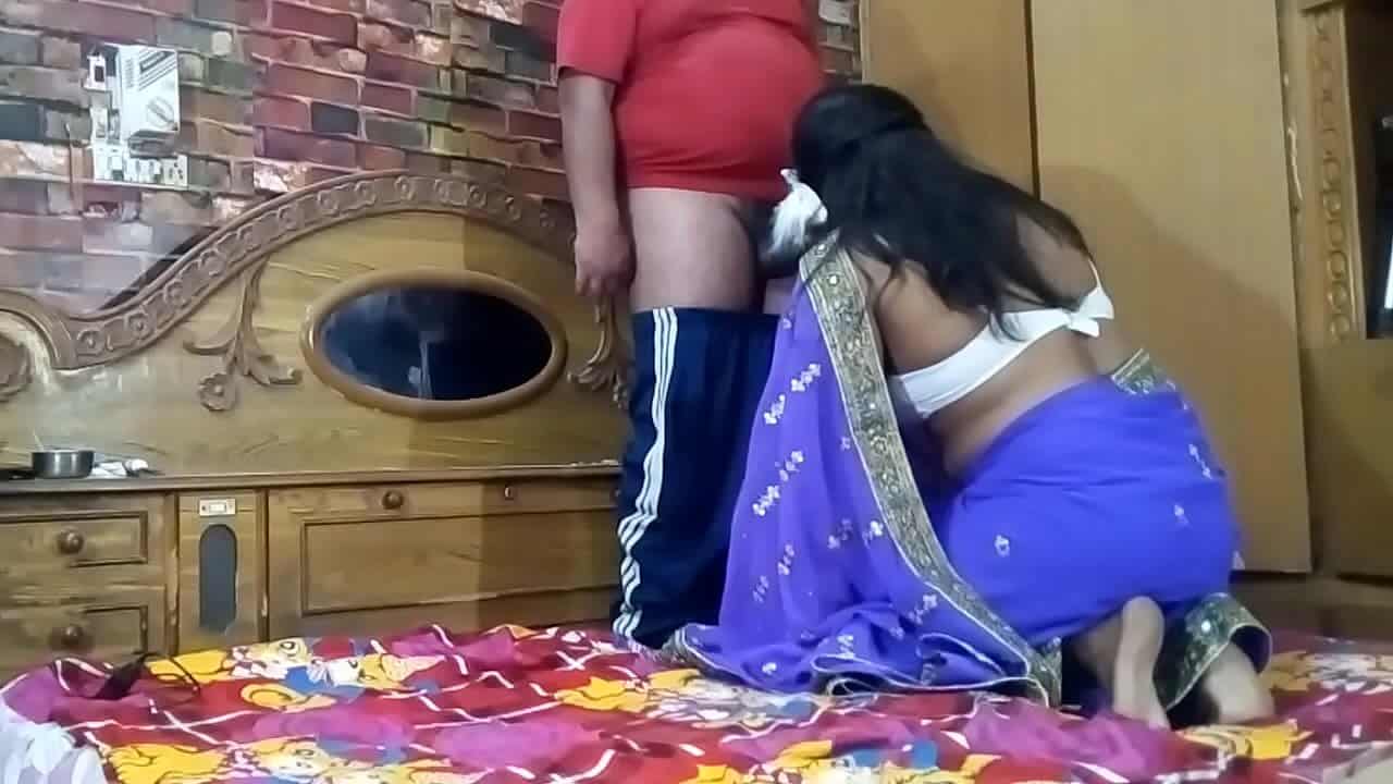 Beautiful Indian mallu aunty blowjob and cum in mouth