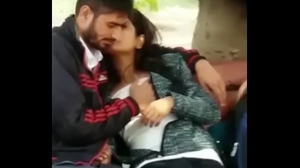 Indian girlfriend blowjob xxx sex with lover in delhi open place