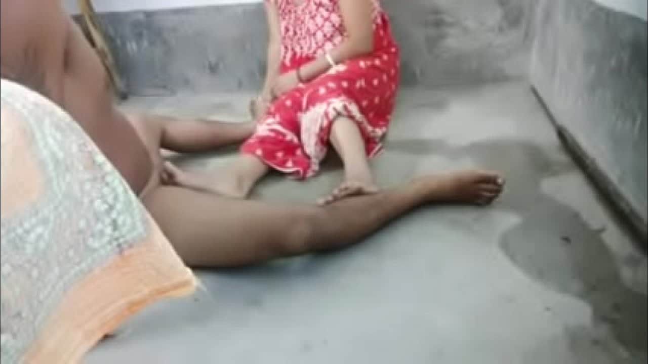 bengali sister in law fucking in open place