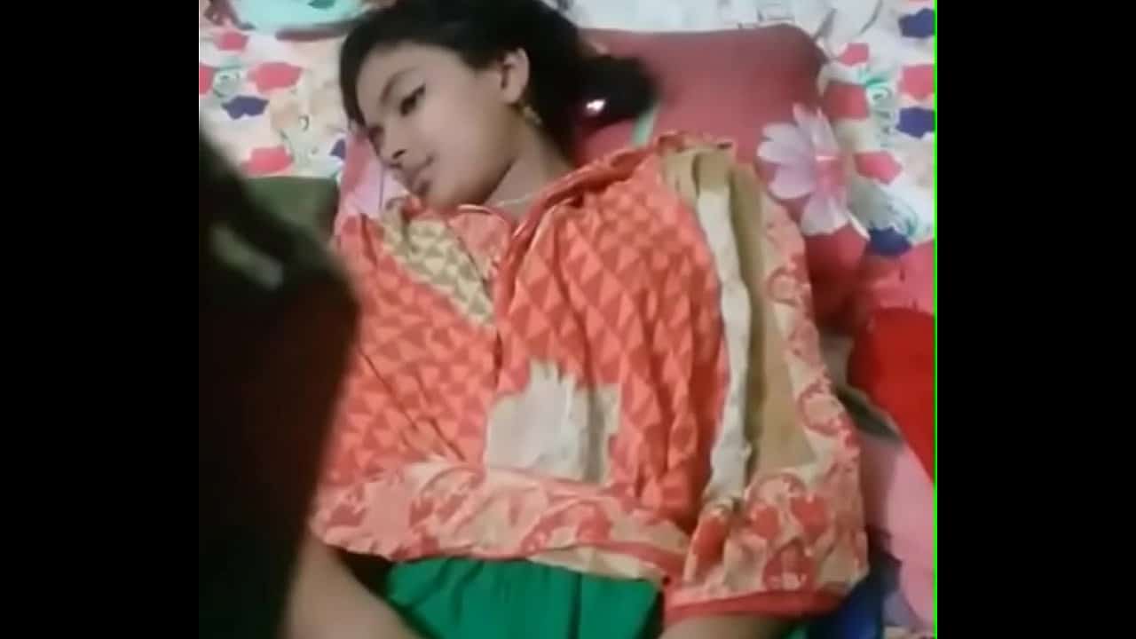 Beautiful Bengali school Girl Exposing Her Virgin Pussy