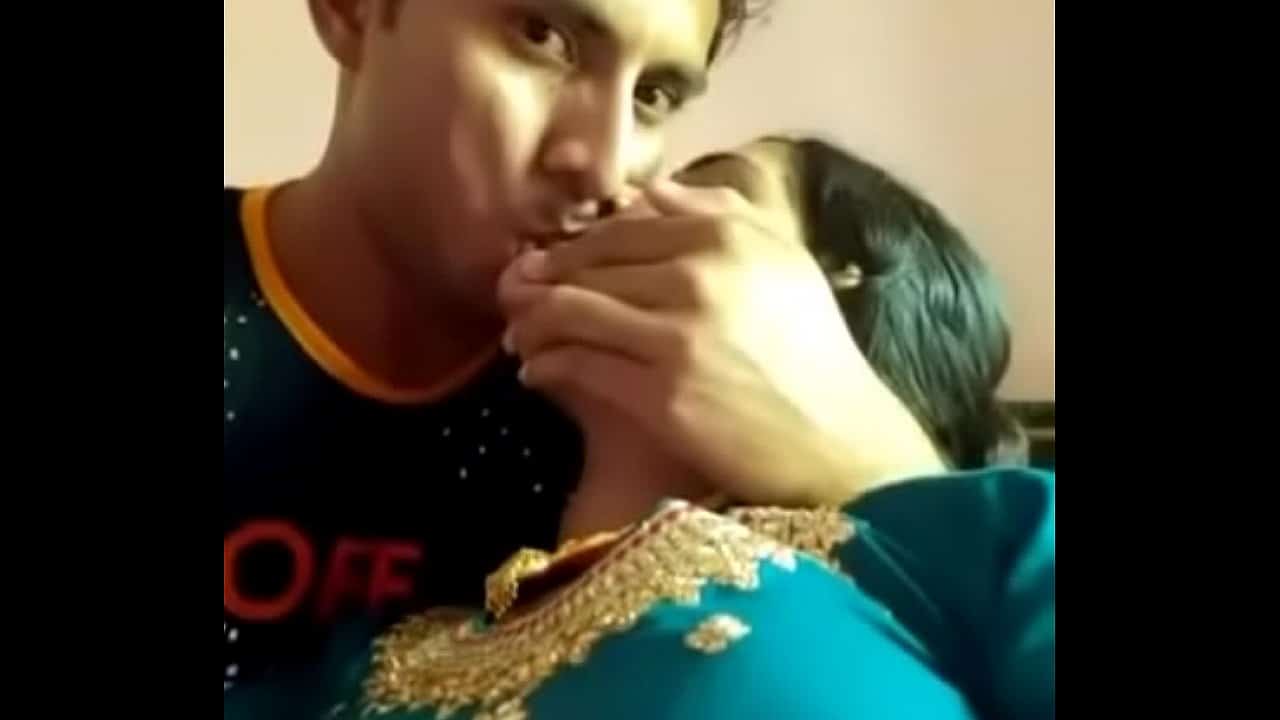 Bengali collage lover fun with girl friend in hotel Room